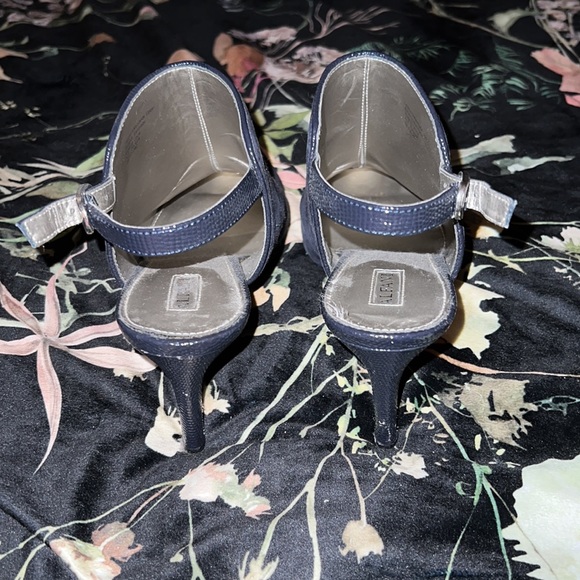 Alfani navy heels - Picture 4 of 4